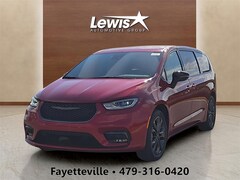 2026 Chrysler Pacifica SELECT Passenger Van