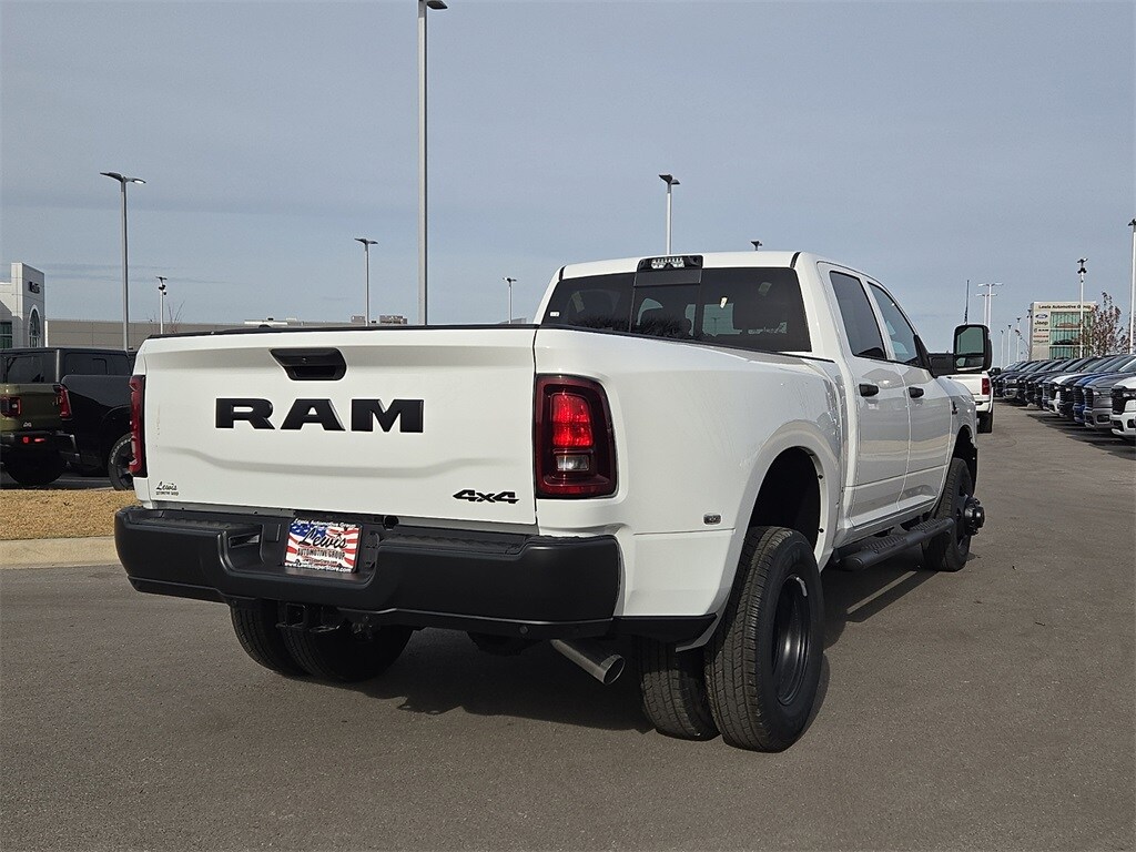 2026 Ram 3500 Tradesman photo 4