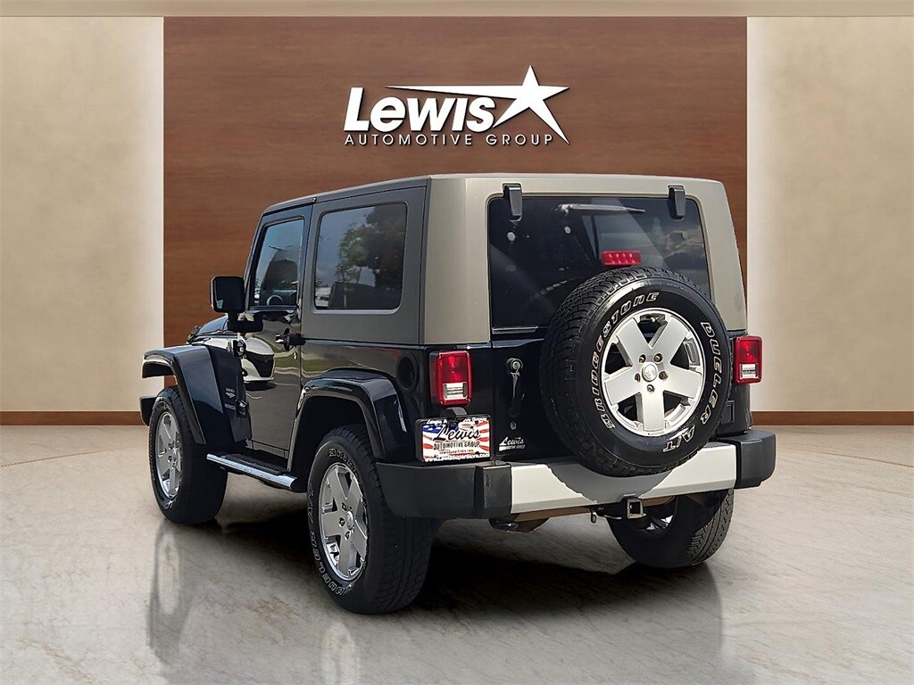 2010 Jeep Wrangler Unlimited Sahara photo 3