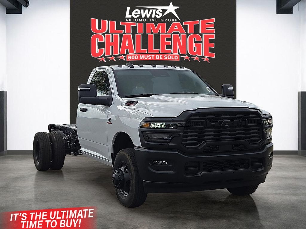 New 2026 Ram 3500 Chassis Cab TRADESMAN REGULAR 4X4 84' CA Pickup