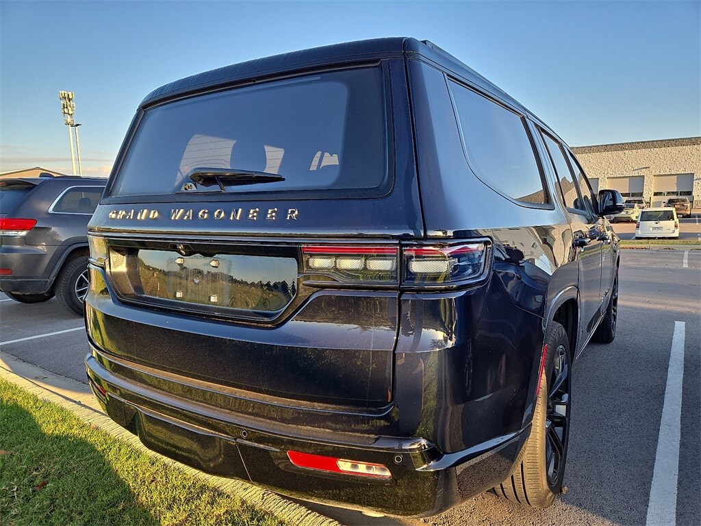 2024 Jeep Grand Wagoneer II photo 4