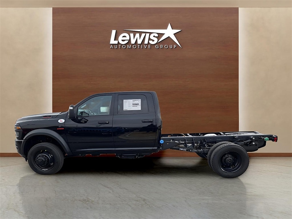 New 2026 Ram 5500 Chassis Cab TRADESMAN CREW 4X4 60' CA Pickup