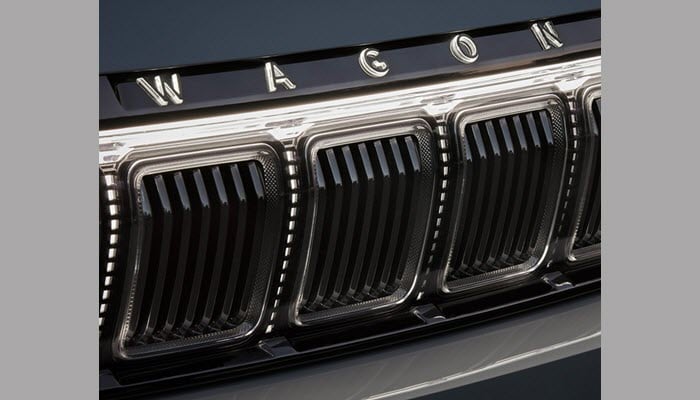 700 × 400