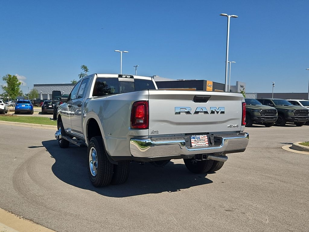 New 2026 Ram 3500 TRADESMAN CREW CAB 4X4 8' BOX Pickup