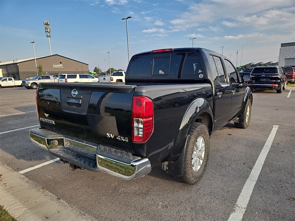 2019 Nissan Frontier SV photo 2