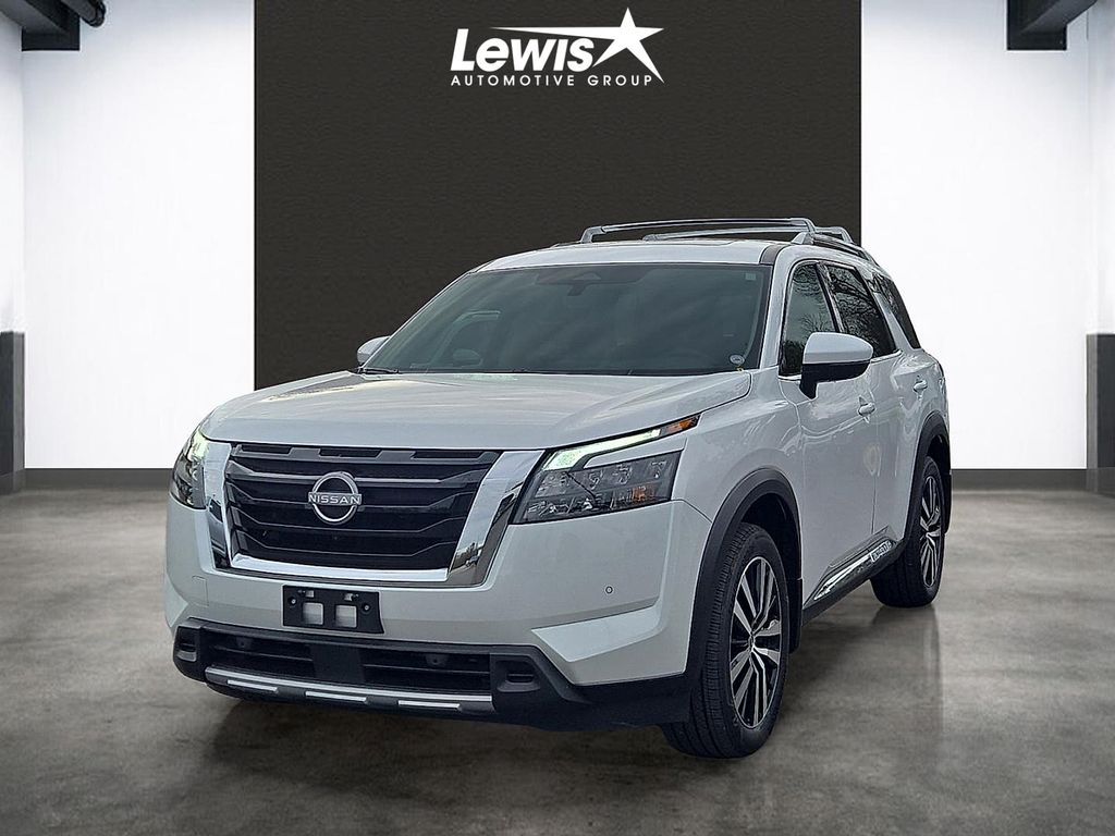 2025 Nissan Pathfinder Platinum 4WD's photo