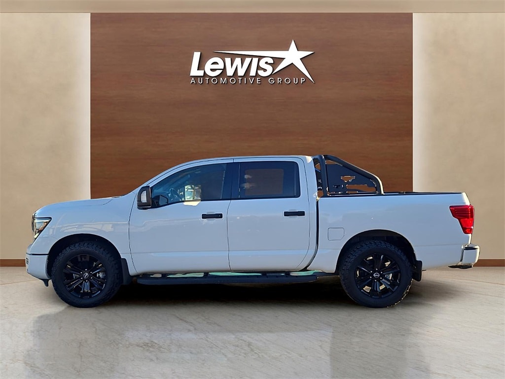 Used 2023 Nissan Titan SV Truck Crew Cab