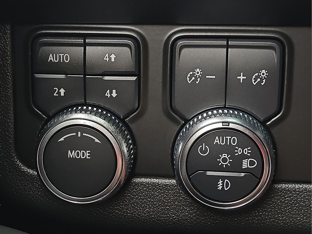 2023 GMC Yukon XL AT4 - Photo 17