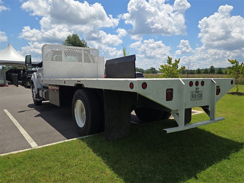2023 Ford F-650 SuperCab photo 2