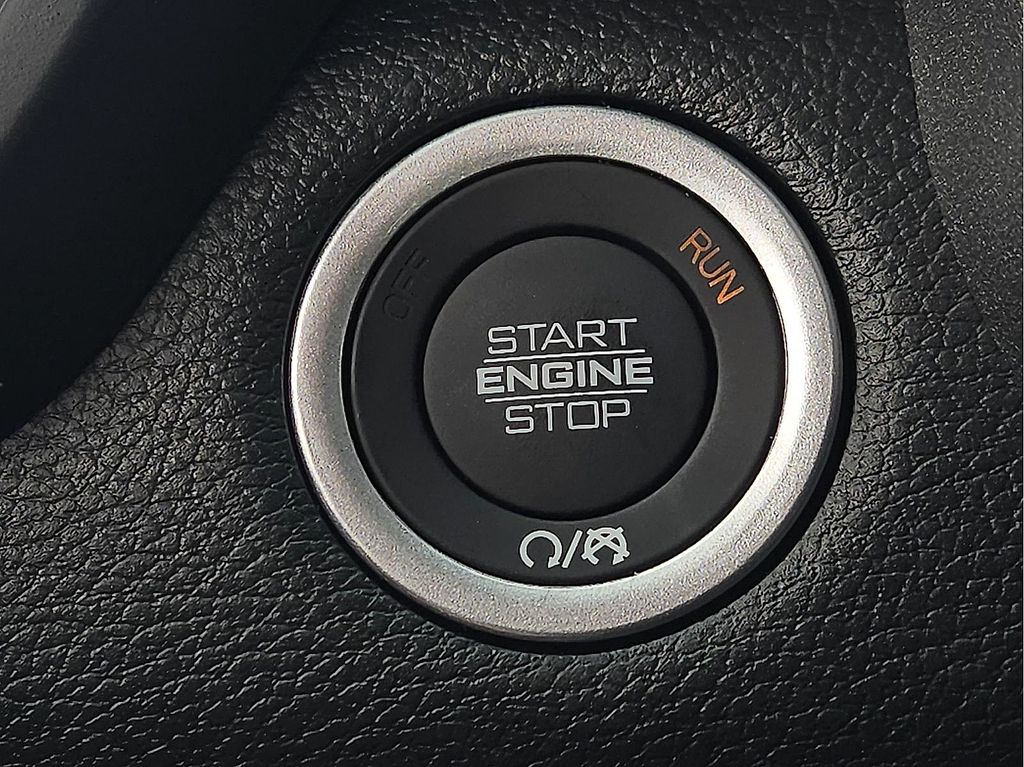 2026 RAM 1500 Warlock - Photo 15