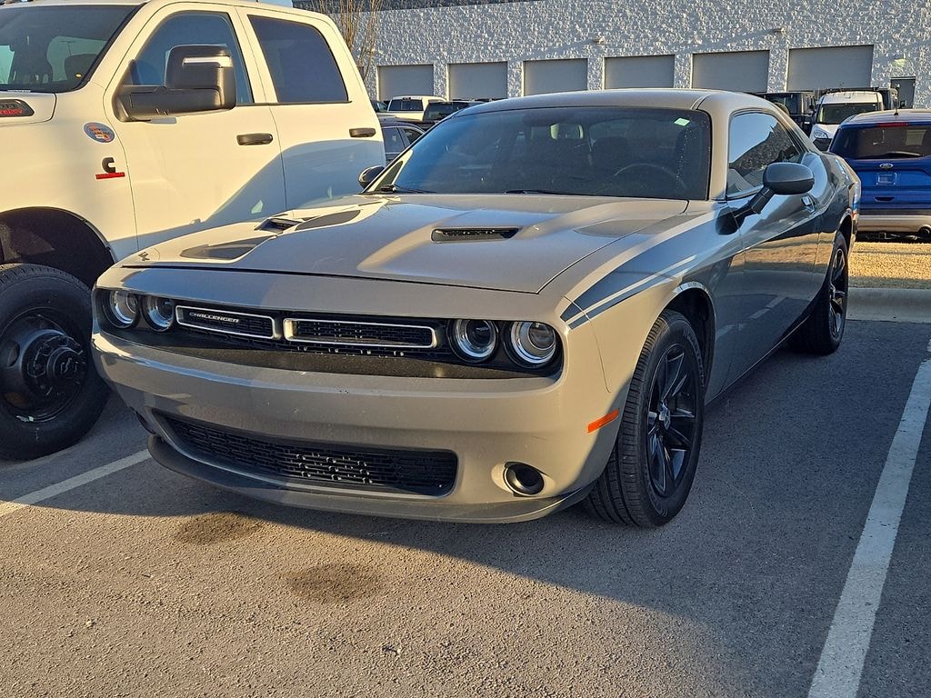 Used 2018 Dodge Challenger SXT Coupe