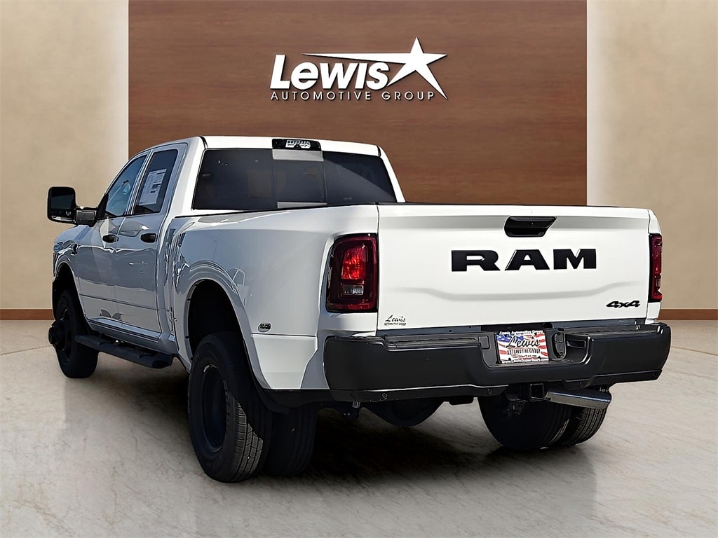 New 2026 Ram 3500 TRADESMAN CREW CAB 4X4 8' BOX Pickup