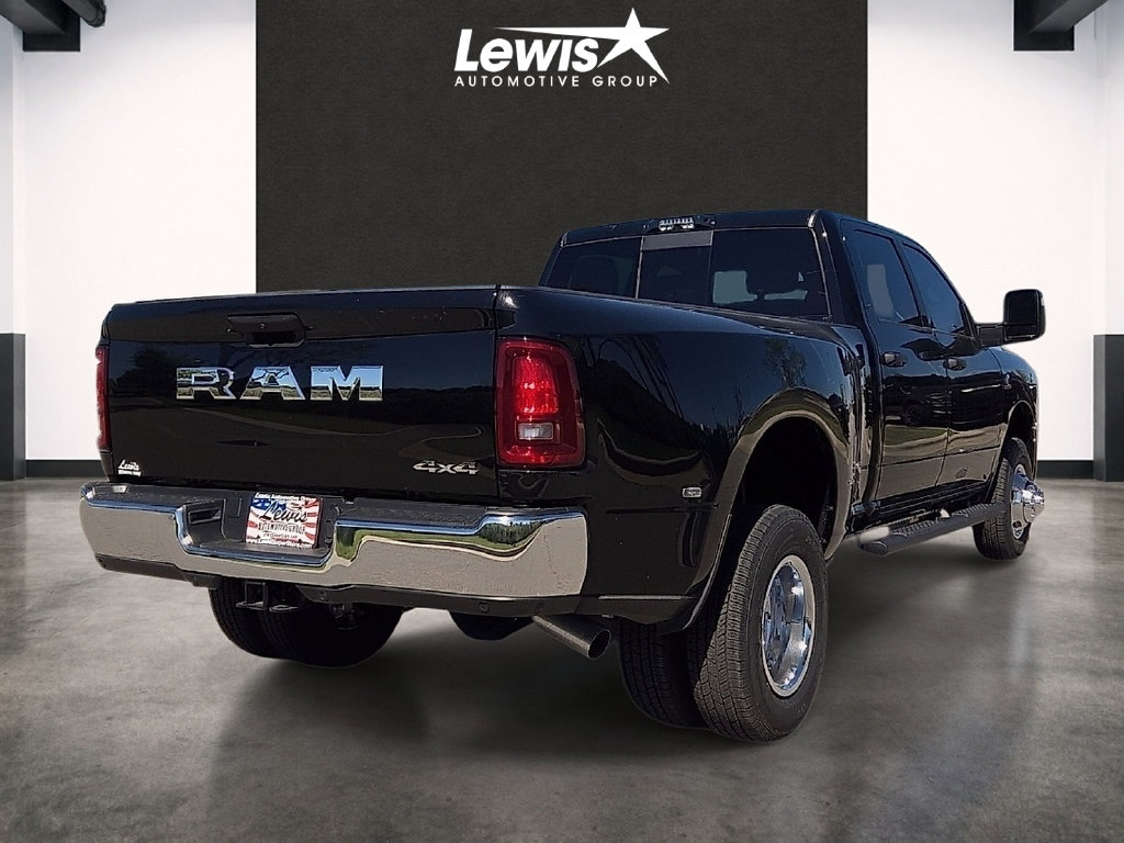 New 2026 Ram 3500 TRADESMAN CREW CAB 4X4 Pickup