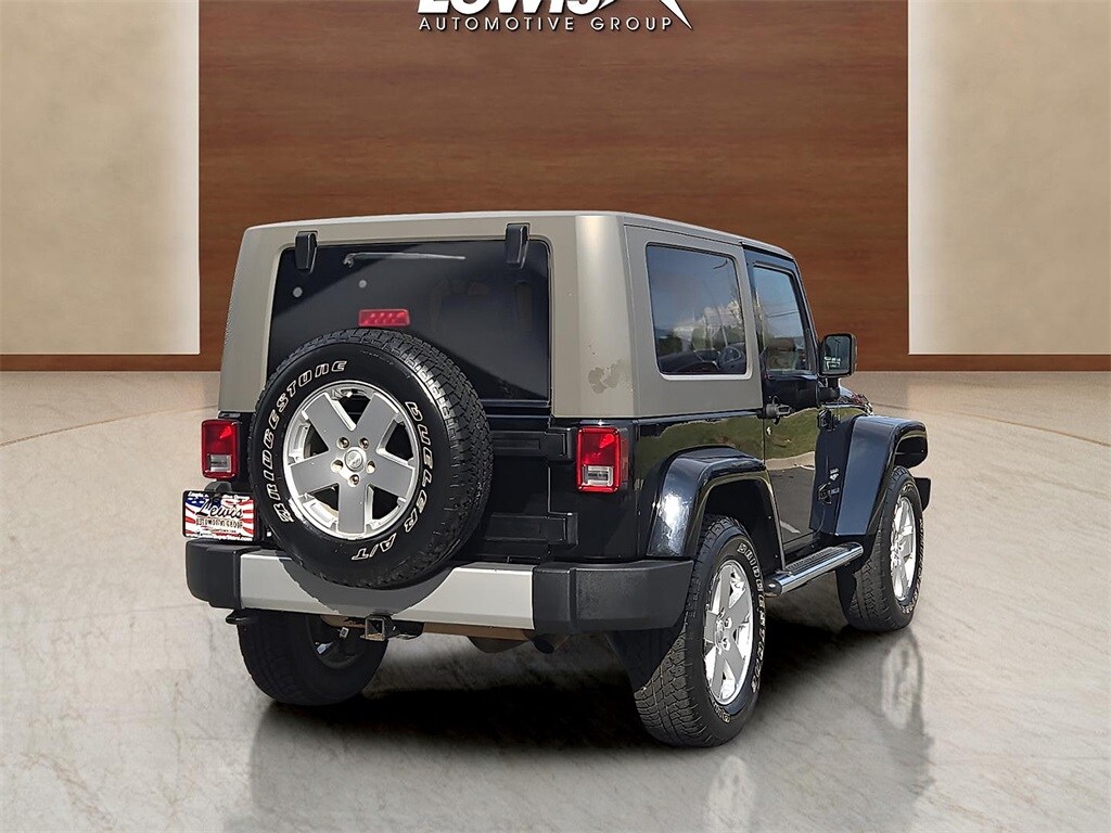 2010 Jeep Wrangler Unlimited Sahara photo 4