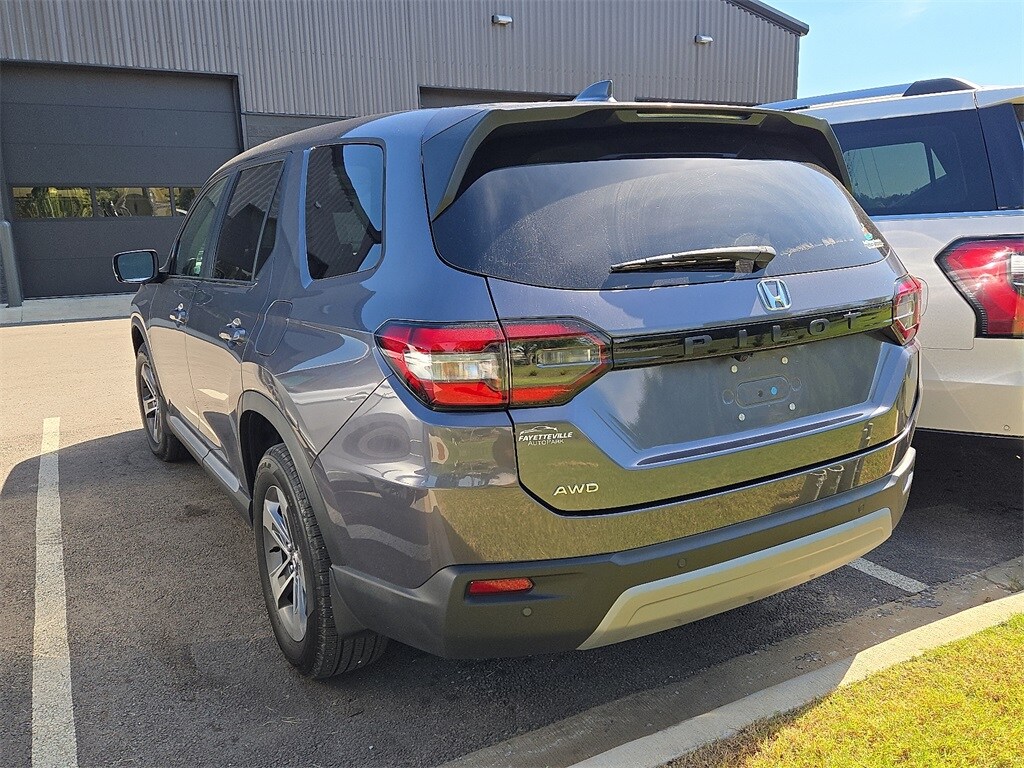 2024 Honda Pilot EX-L photo 3