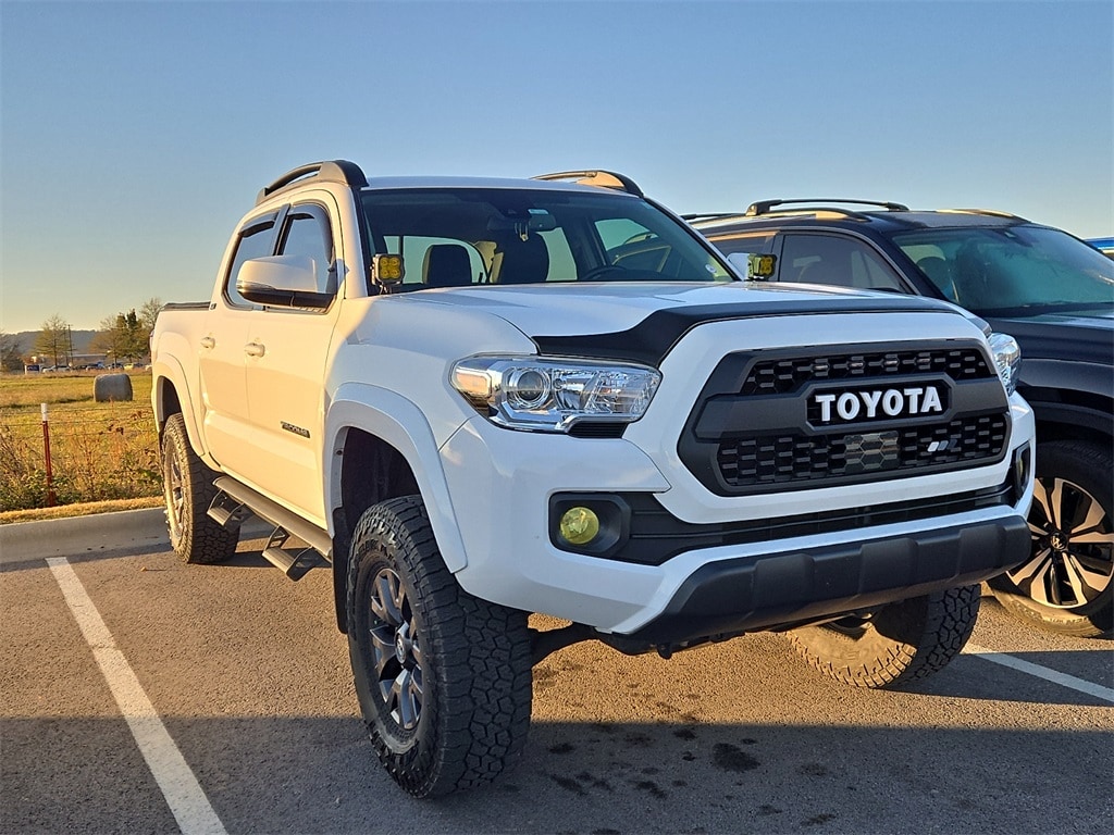 Used 2020 Toyota Tacoma Truck Double Cab