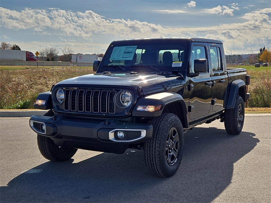 2026 Jeep Gladiator Sport's photo