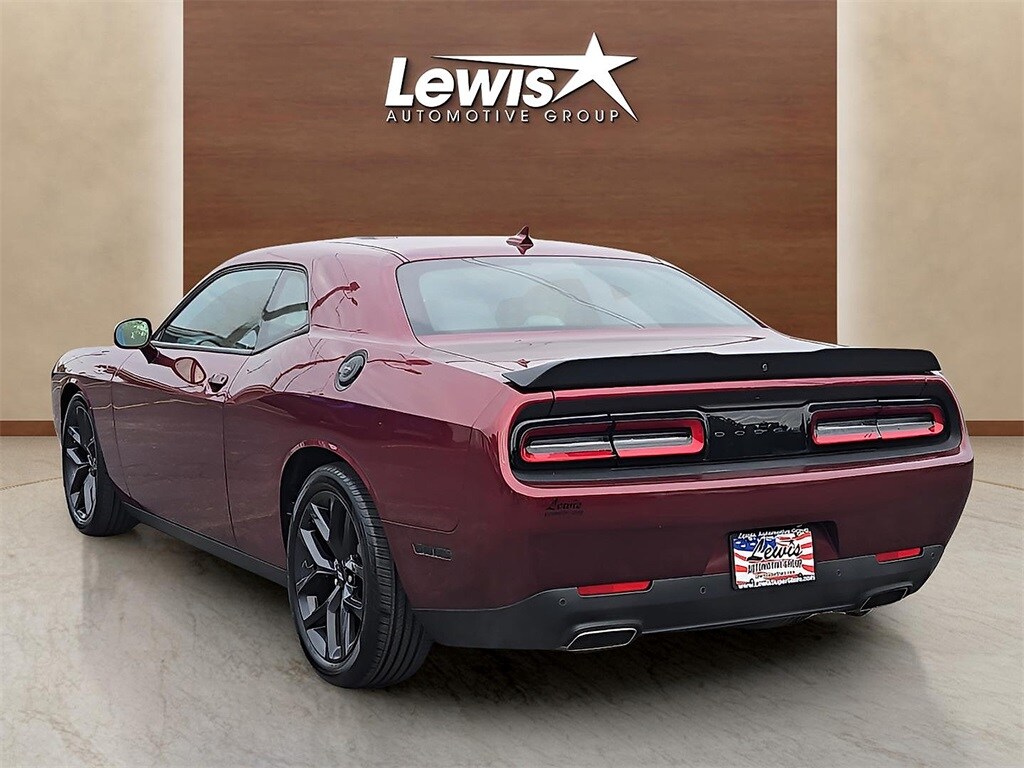 2023 Dodge Challenger GT photo 3