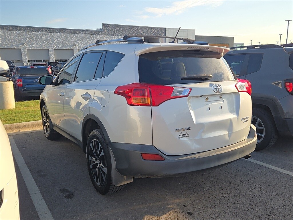 2015 Toyota RAV4 Limited photo 3