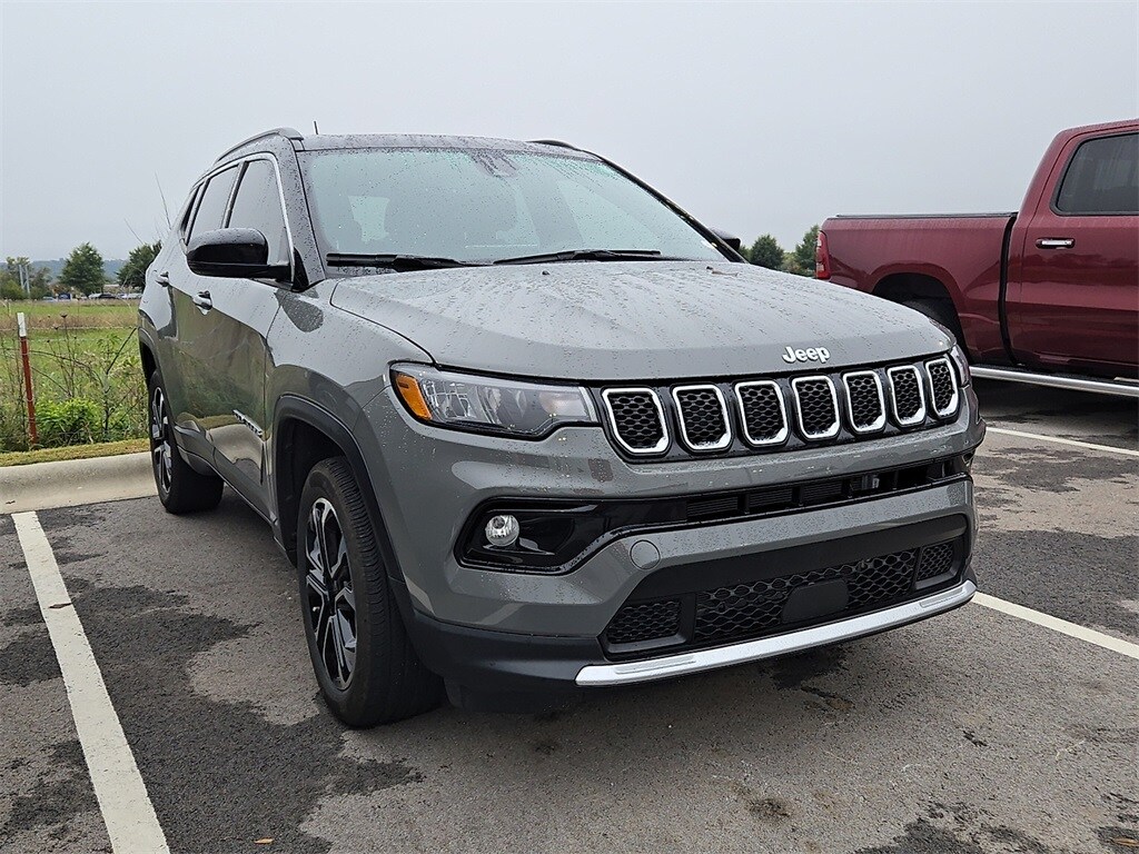 2024 Jeep Compass Limited photo 4