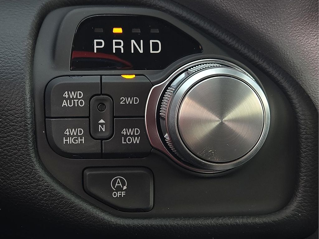 2026 RAM 1500 Laramie - Photo 15