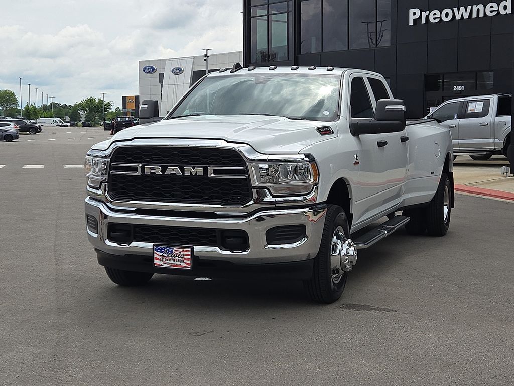 2024 RAM 3500 Tradesman 4X4 Crew Cab LWB's photo