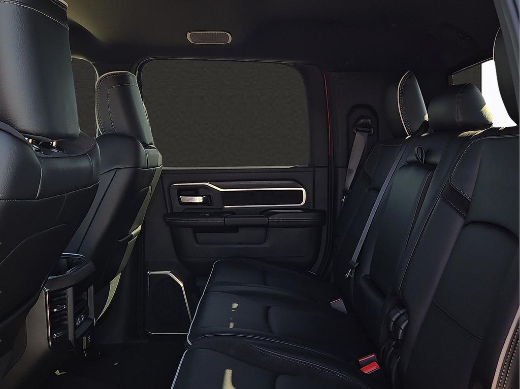 2026 RAM 2500 Laramie - Photo 9