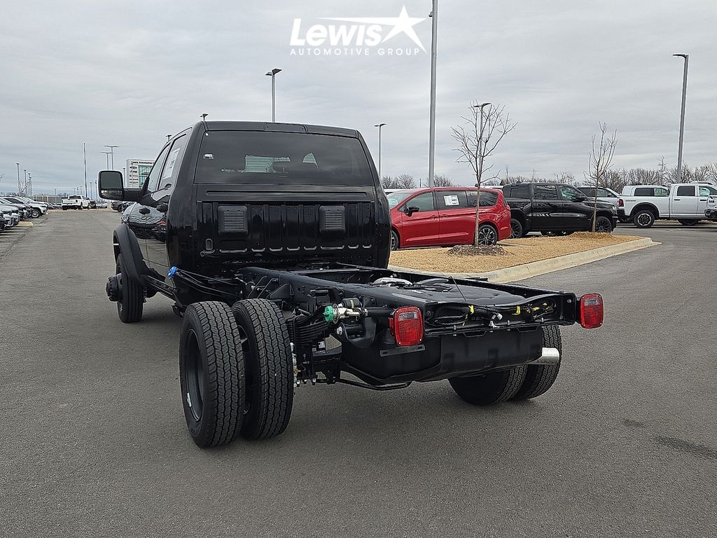 New 2026 Ram 5500 TRADESMAN CHASSIS CREW CAB 4X4 60' CA Pickup