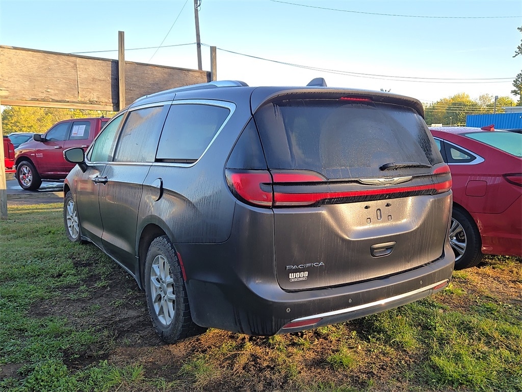 Used 2021 Chrysler Pacifica Touring L Van Passenger Van