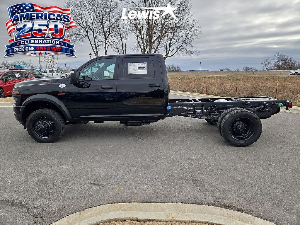 New 2026 Ram 5500 Chassis Cab TRADESMAN CREW 4X4 60' CA Pickup
