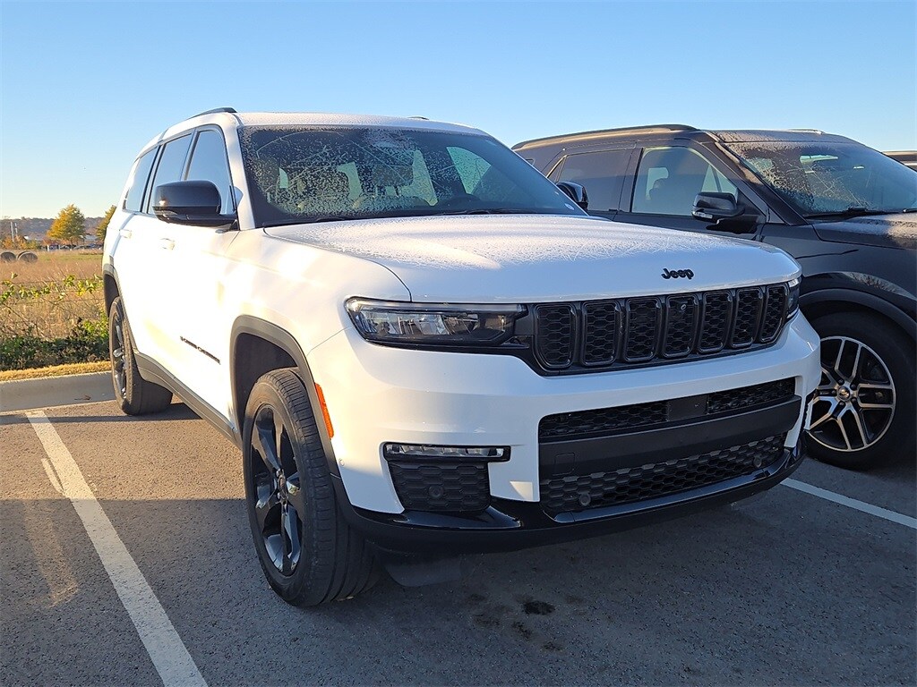 2024 Jeep Grand Cherokee Limited photo 4
