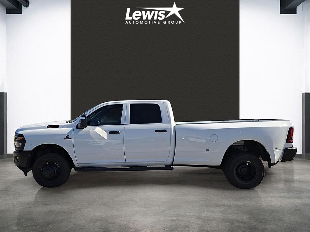 New 2026 Ram 3500 TRADESMAN CREW CAB 4X4 8' BOX Pickup