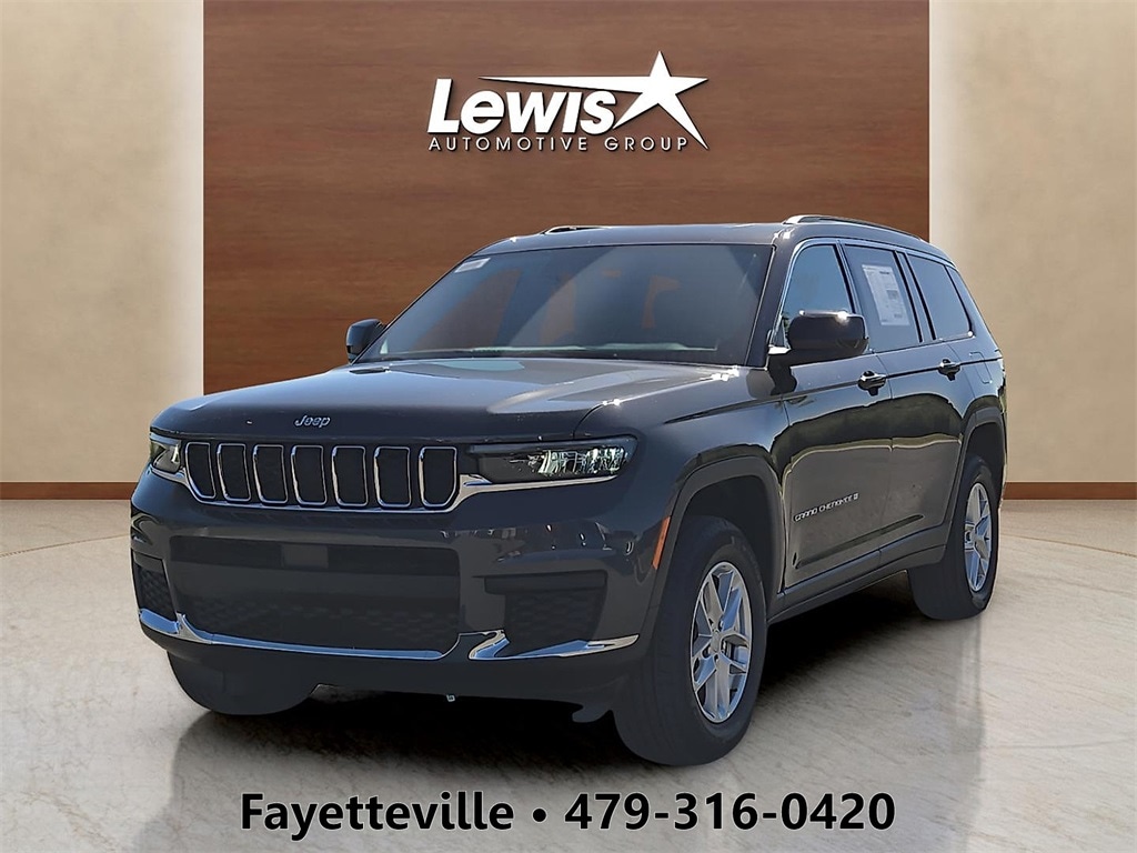 2025 Jeep Grand Cherokee L Laredo's photo