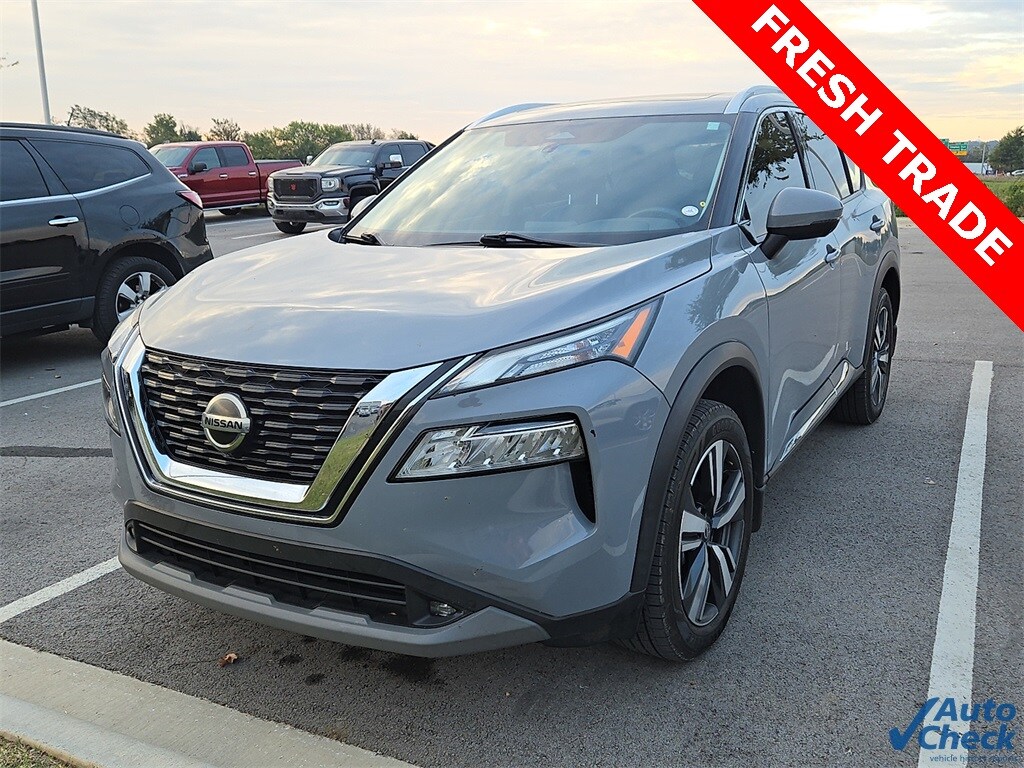 2021 Nissan Rogue SL photo 2