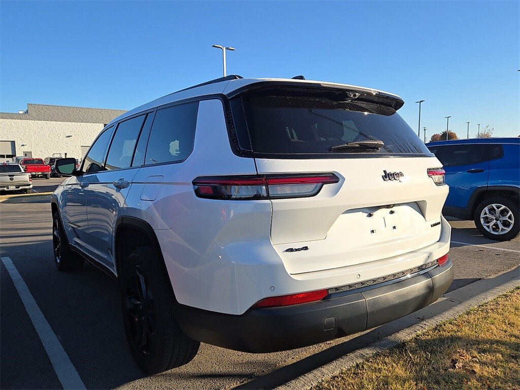2024 Jeep Grand Cherokee Limited photo 2