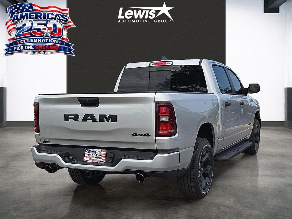 New 2026 Ram 1500 EXPRESS CREW CAB 4X4 5'7 BOX Pickup