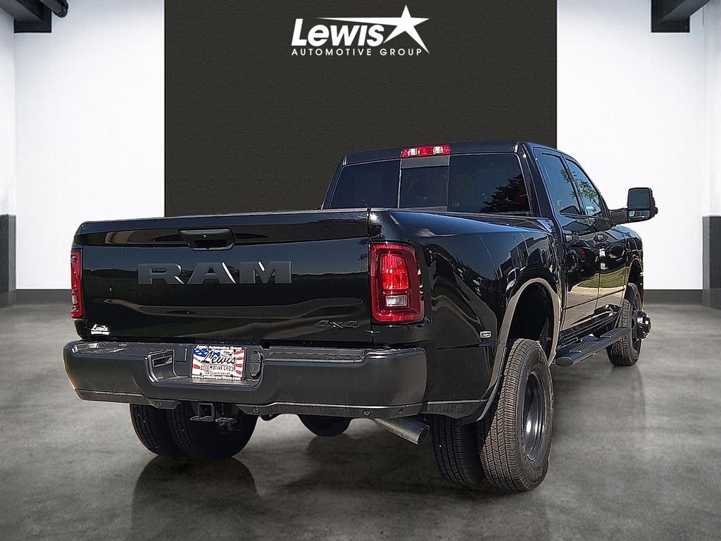 New 2026 Ram 3500 TRADESMAN CREW CAB 4X4 8' BOX Pickup