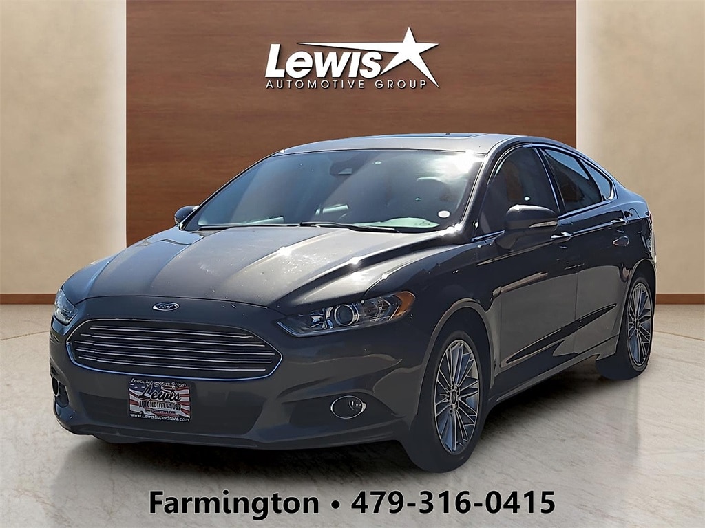 Used 2016 Ford Fusion SE Sedan
