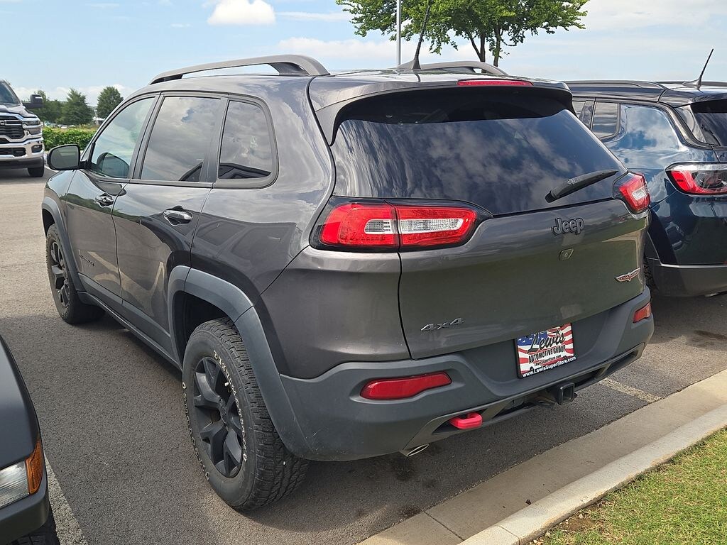 Used 2016 Jeep Cherokee Trailhawk SUV