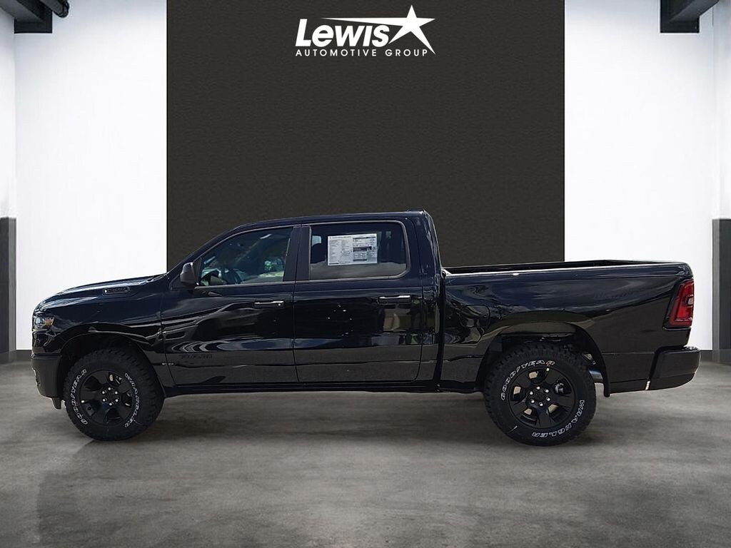 New 2026 Ram 1500 WARLOCK CREW CAB 4X4 5'7 BOX Pickup