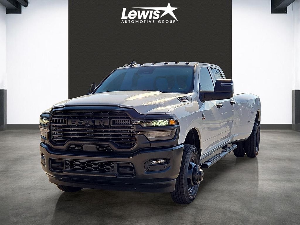 New 2026 Ram 3500 TRADESMAN CREW CAB 4X4 8' BOX Pickup