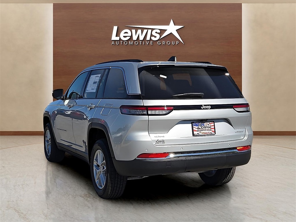 New 2025 Jeep Grand Cherokee LAREDO X 4X4 Sport Utility