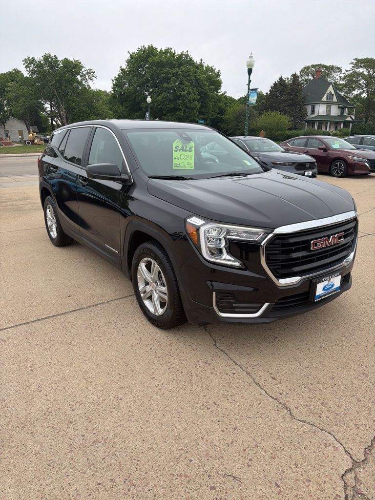 2024 GMC Terrain SLE AWD's photo