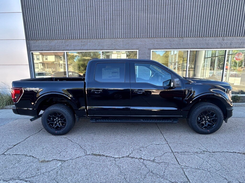 2025 Ford F-150 XLT's photo