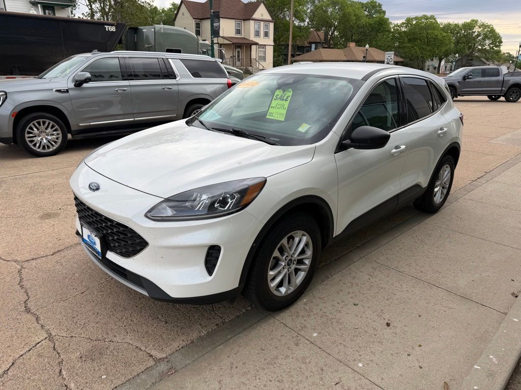 Used 2022 Ford Escape SE SUV