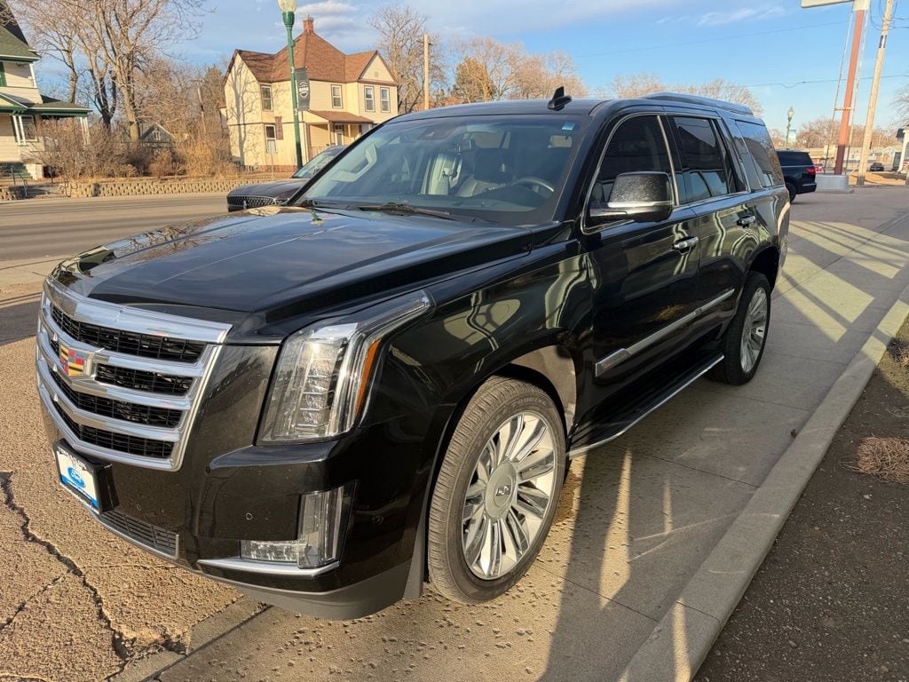 2017 Cadillac Escalade Luxury