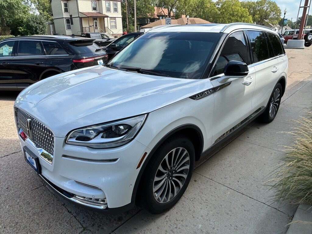 2020 Lincoln Aviator Reserve photo 2