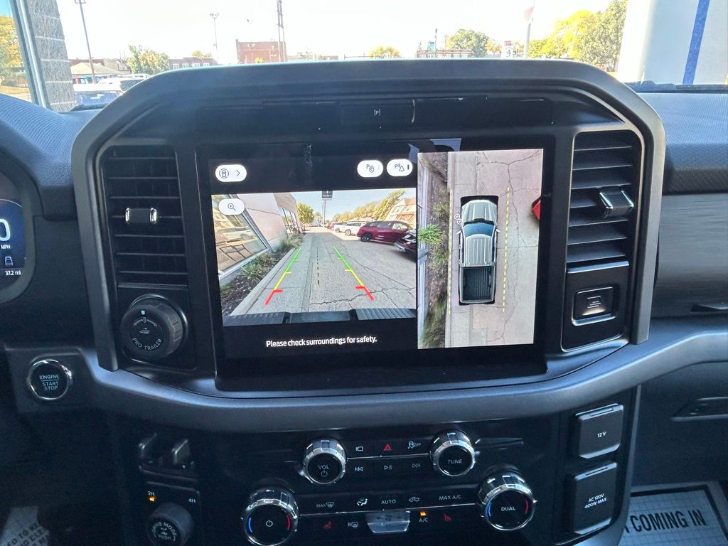 2025 Ford F-150 XLT - Photo 18