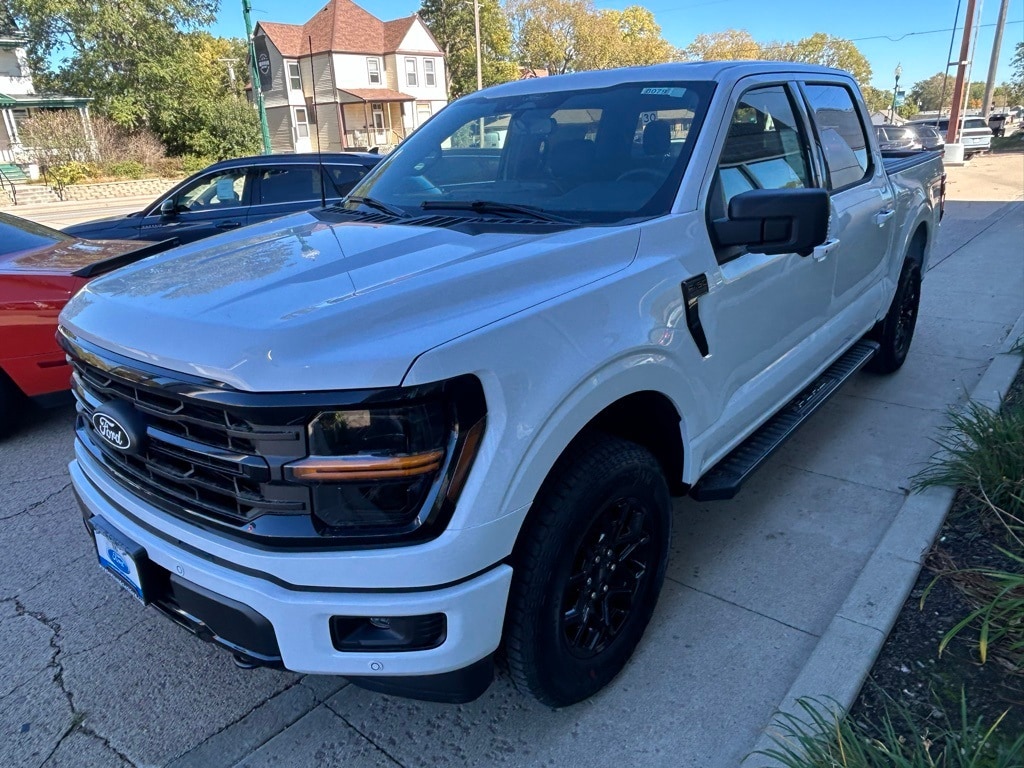 2025 Ford F-150 XLT's photo