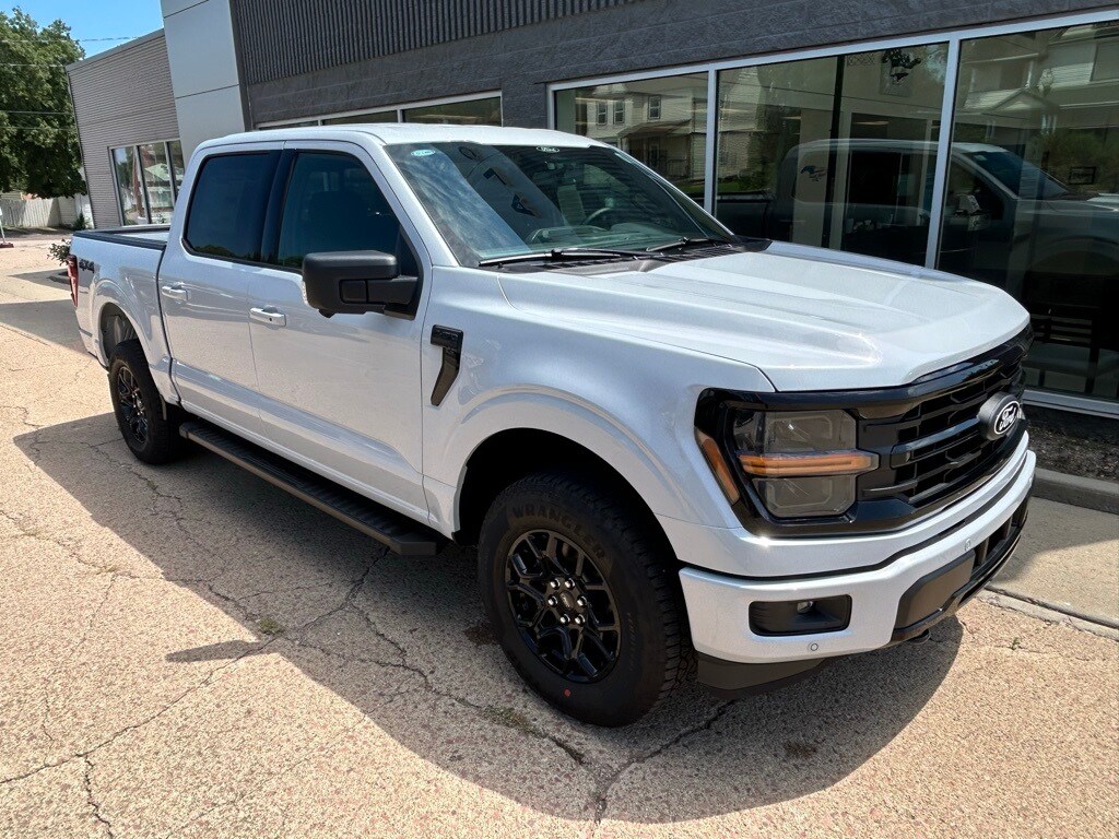 2025 Ford F-150 XLT photo 4